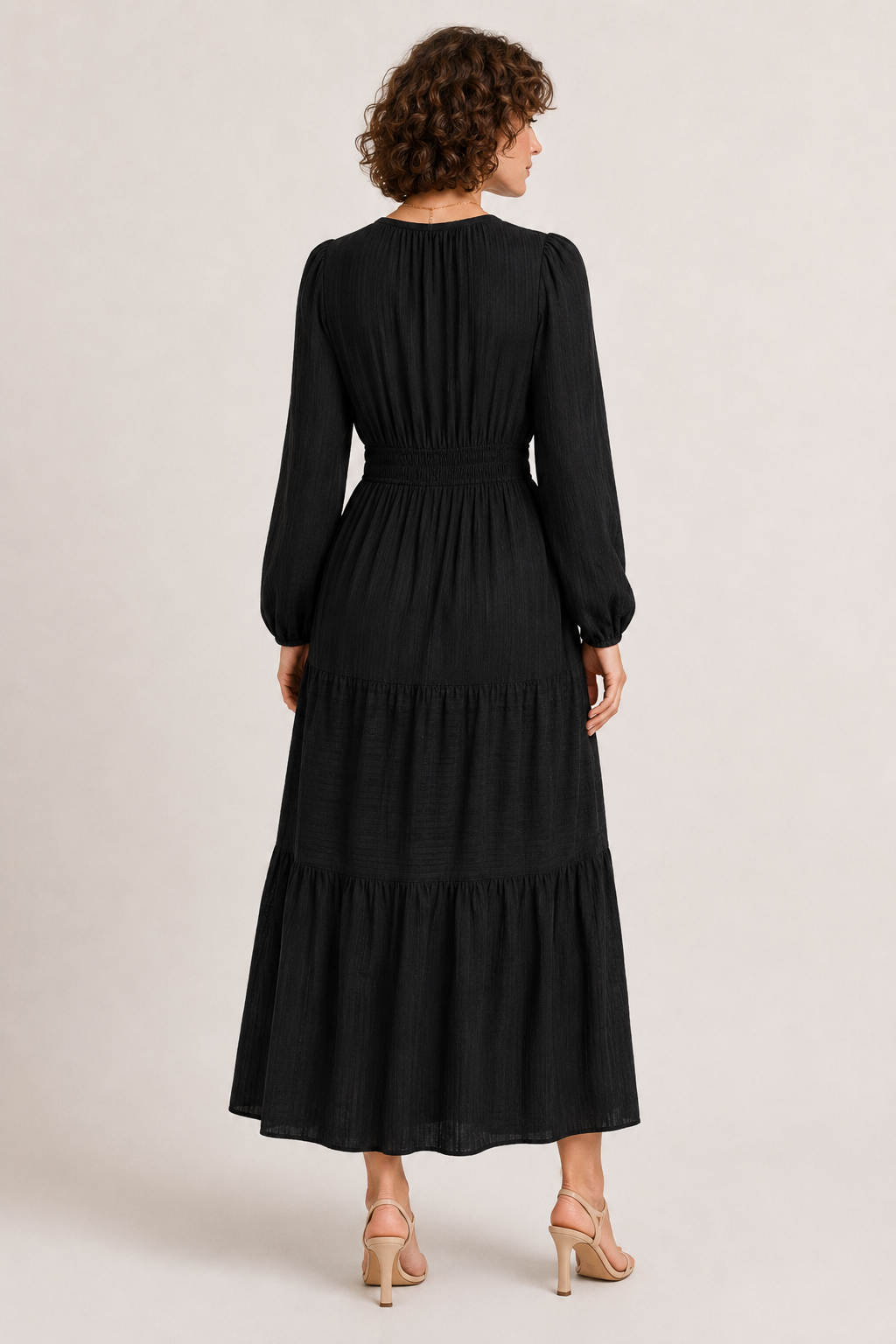 Vestido de Capas Gallery