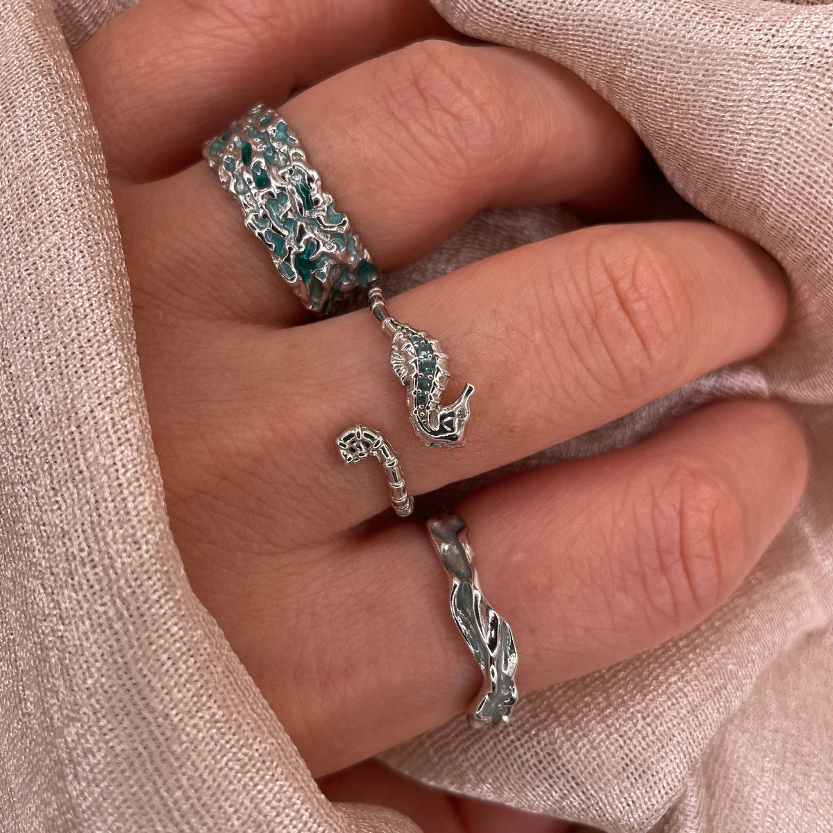 Satin Seahorse 925 Sterling Silver Ring