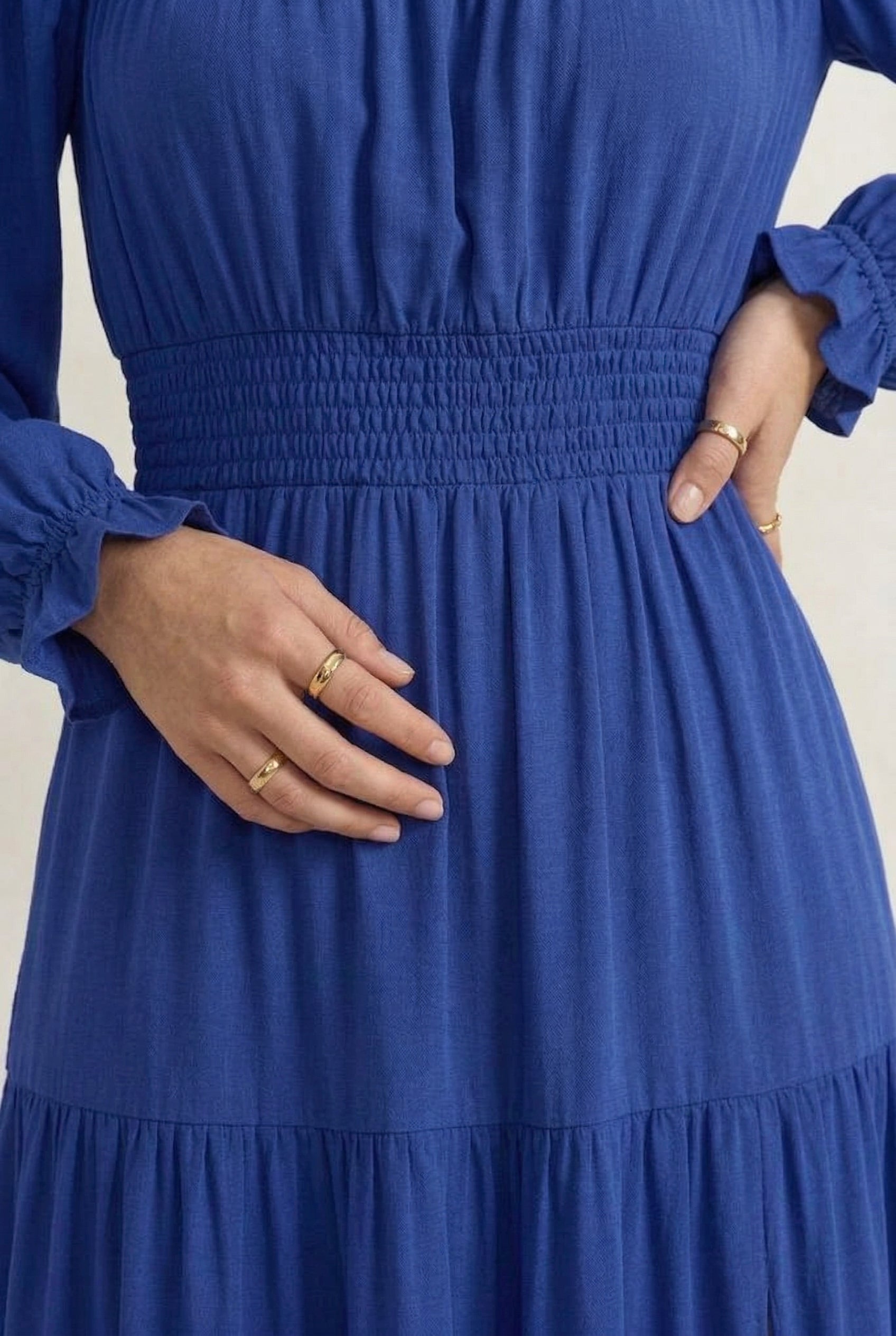 Vestido de Capas Calypso